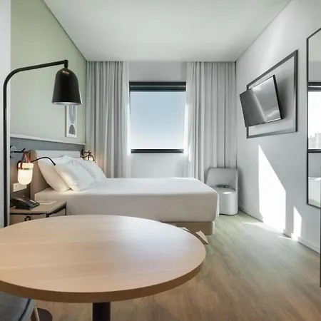 Готель Alameda Centro Affiliated By Melia 4*